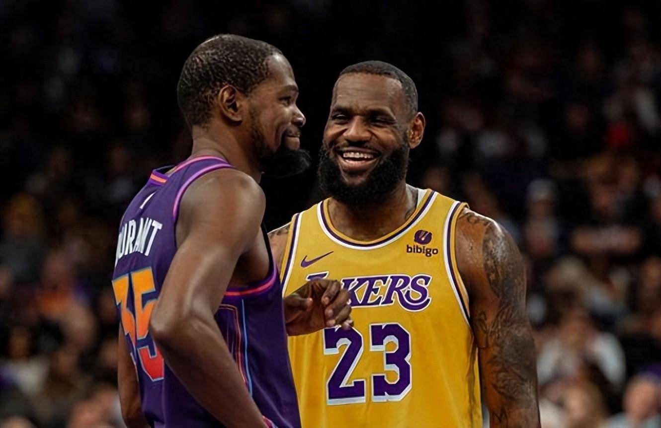 里持续发光 里持续发光